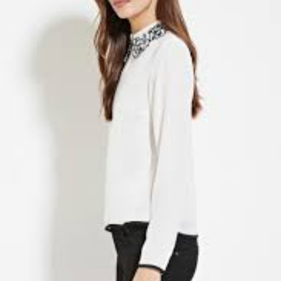 CONTEMPORARY ROSE-COLLAR BLOUSE - Picture 4 of 5